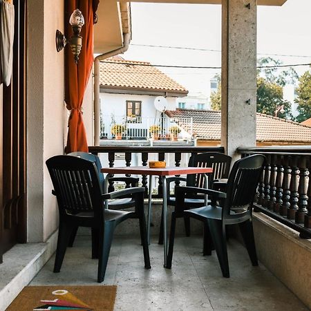 El Doce Del Ferial Villa Соларес Екстериор снимка