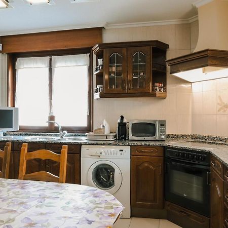 El Doce Del Ferial Villa Соларес Екстериор снимка