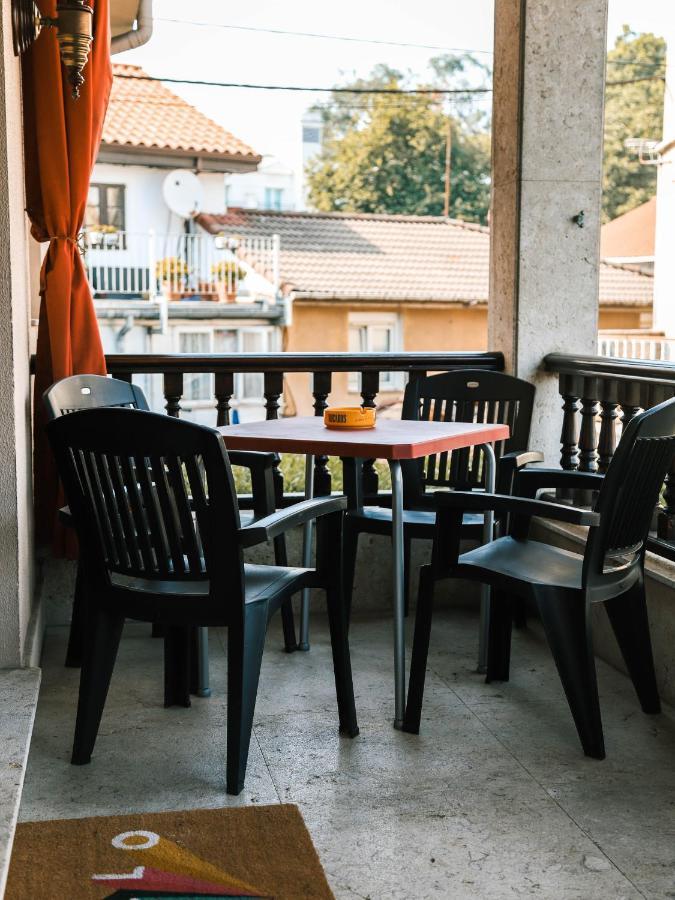 El Doce Del Ferial Villa Соларес Екстериор снимка